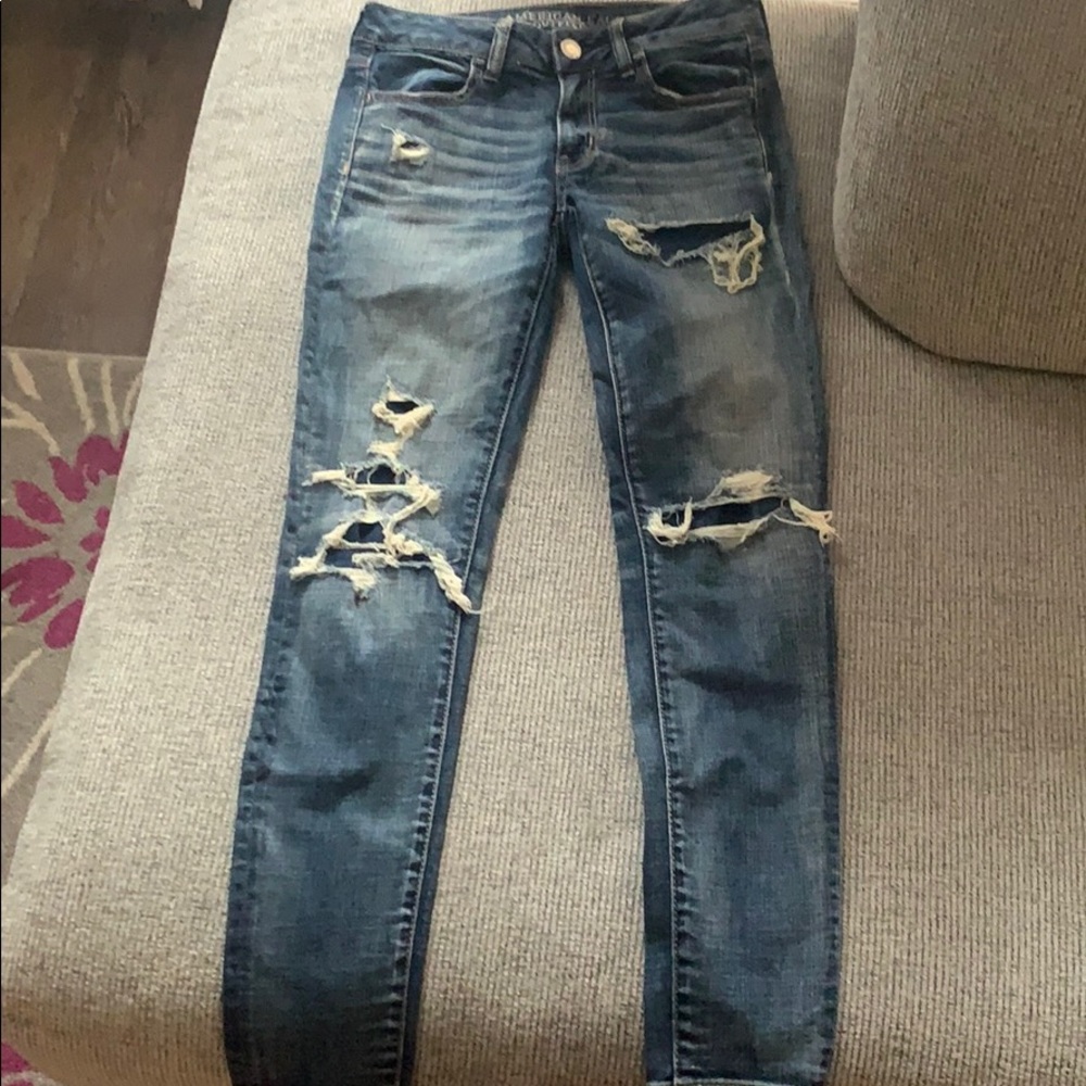 American Eagle ripped jegging jeans! Barely worn!!